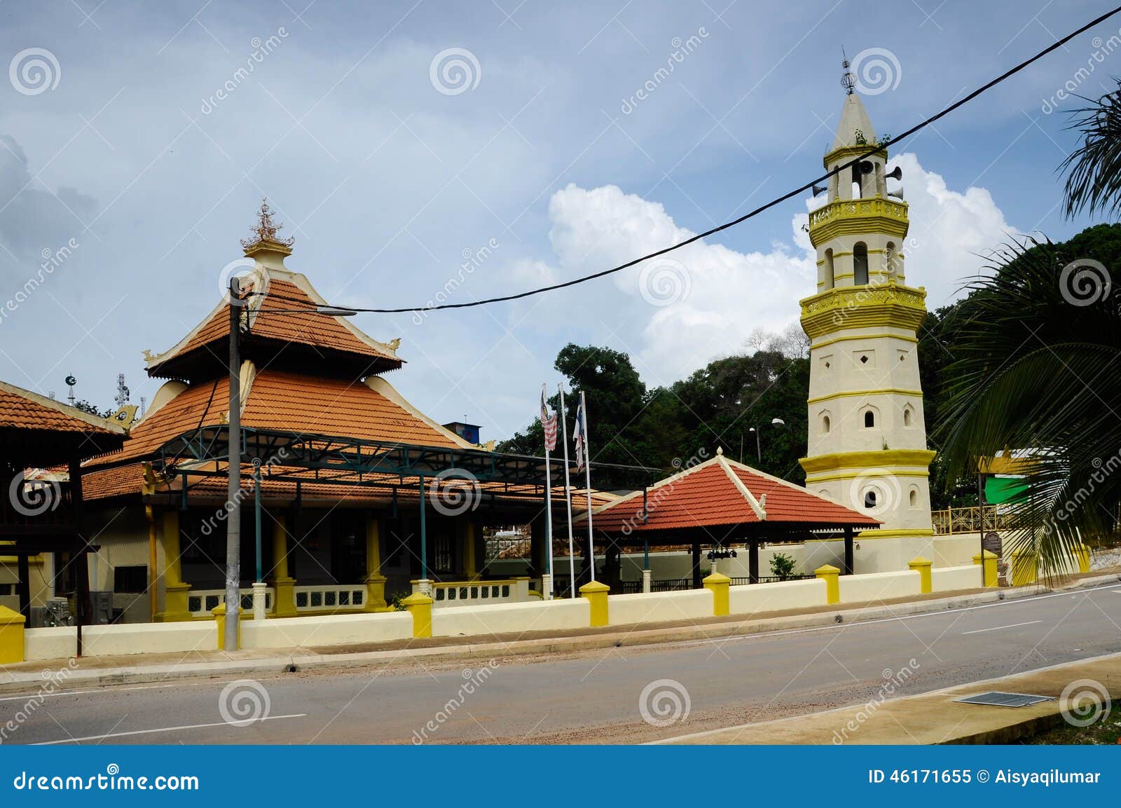 kampung duyong mosque in malacca